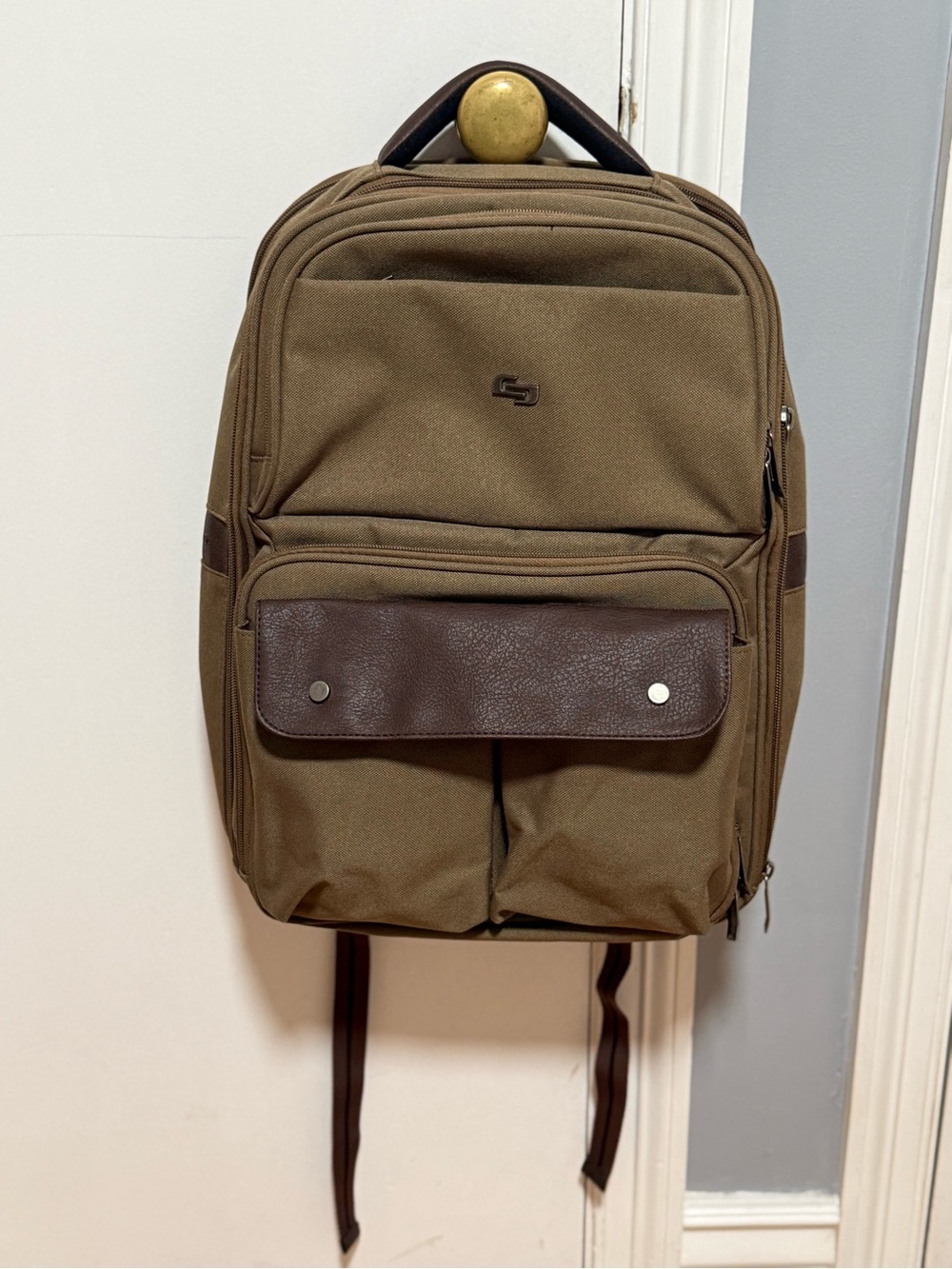 Solo New York Executive Backpack in Khaki & Brown Colorway (